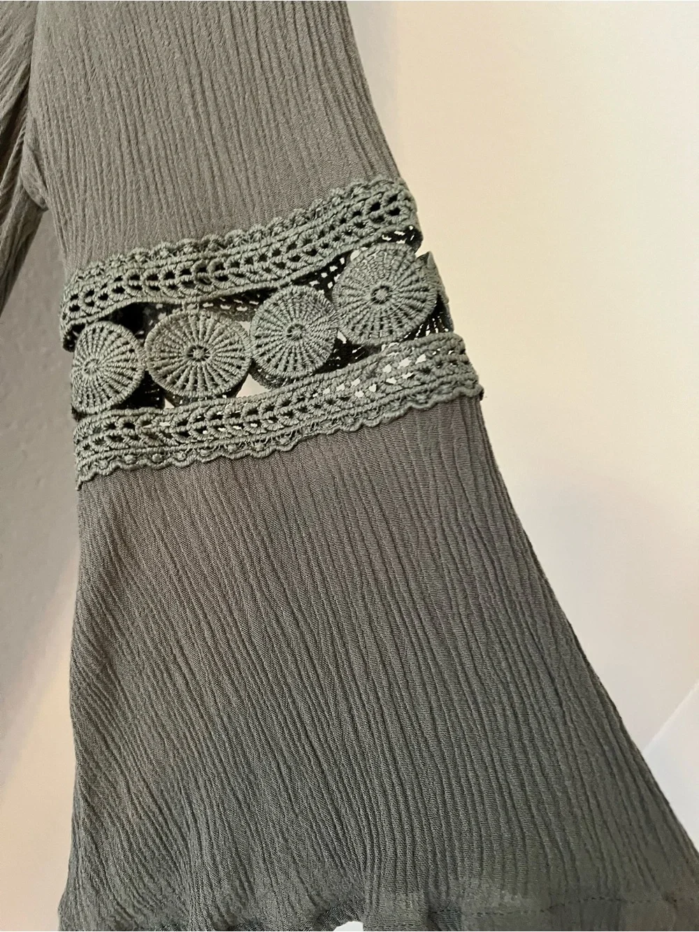 Women’s Olive Green Crochet-Sleeve Shift Dress